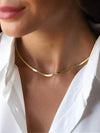 Collier herringbone en or - accessoire élégant pour femmes