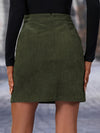 Jupe mini en corduroy olive - design taille haute avec fente latérale