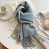 Écharpe en laine de luxe - foulard doux pour femmes avec détails à franges