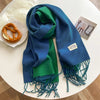 Écharpe en laine de luxe - foulard doux pour femmes avec détails à franges