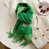 Écharpe en laine de luxe - foulard doux pour femmes avec détails à franges