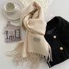 Écharpe en laine de luxe - foulard doux pour femmes avec détails à franges