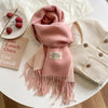 Écharpe en laine de luxe - foulard doux pour femmes avec détails à franges