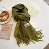 Écharpe en laine de luxe - foulard doux pour femmes avec détails à franges