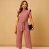 Combinaison femme avec ceinture et manches courtes - tenue chic et polyvalente pour le quotidien ou le soir