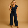 Jumpsuit féminin chic à décolleté en v - vêtement élégant pour le bureau ou les sorties décontractées