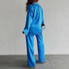 Ensemble de détente 2 pièces - coordonné en satin bleu pour femmes élégantes