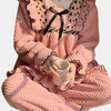 Ensemble de pyjama en rose flou - loungewear élégante avec volants