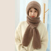 Ensemble tricoté 2 pièces : bonnet et écharpe tendance pour dames