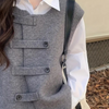 Gilet tendance femme - gilet gris chic avec des boutons originaux