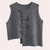 Gilet tendance femme - gilet gris chic avec des boutons originaux