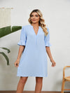Robe chemise v-neck décontractée pour femme - coupe relaxée, parfaite pour le quotidien