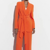 Costume ajusté 2 pièces - élégance raffinée pour les femmes sophistiquées