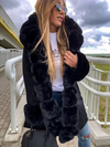 Manteau d'hiver femme - parka chic avec une somptueuse fourrure synthétique