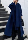 Manteau en laine - élégant manteau long bleu pour femmes avec écharpe