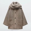 Manteau tricoté - vêtement d'extérieur tendance avec écharpe pour femmes