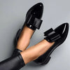 Mocassins pour femmes - élégantes chaussures en cuir verni avec détail noeud