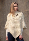 Poncho en laine mérinos super doux aran - tricot élégant pour femmes