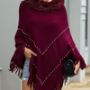 Poncho en maille rouge pour femmes - élégant avec des détails raffinés