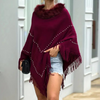Poncho en maille rouge pour femmes - élégant avec des détails raffinés
