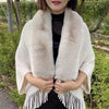 Poncho tricoté luxe avec col en fausse fourrure - mode hivernale élégante pour femmes