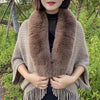 Poncho tricoté luxe avec col en fausse fourrure - mode hivernale élégante pour femmes
