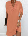 Robe décontractée - élégante robe pour femmes avec un chic col en v et des manches fendues4