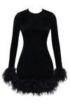 Robe en velours - mini robe élégante avec bordure en plumes