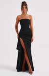 Robe maxi noire sans bretelles - une robe de soirée élégante avec une fente audacieuse