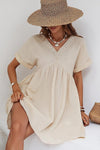 Robe mini à manches courtes - robe élégante avec décolleté en v