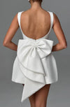 Robe mini blanche - dos en nœud avec perles pour femmes