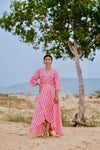 Robe portefeuille - fleurie rose pour femmes