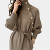 Robe pull tricotée - élégante robe pour femmes avec détails boutons