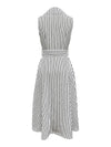 Robe trench rayée - attire féminine sophistiquée en monochrome