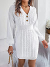 Robe tricotée - robe élégante à manches longues avec détails boutonnés
