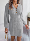 Robe tricotée - robe élégante à manches longues avec détails boutonnés