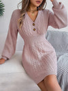 Robe tricotée - robe élégante à manches longues avec détails boutonnés