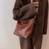 Sac à main en cuir - sac à épaule chic avec une bandoulière motif