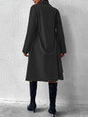 Trench coat - élégant manteau long pour femmes avec ceinture à nouer et détails en boutons