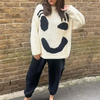 Pull en maille oversized en mélange de coton doux avec motif smiley - look décontracté au quotidien